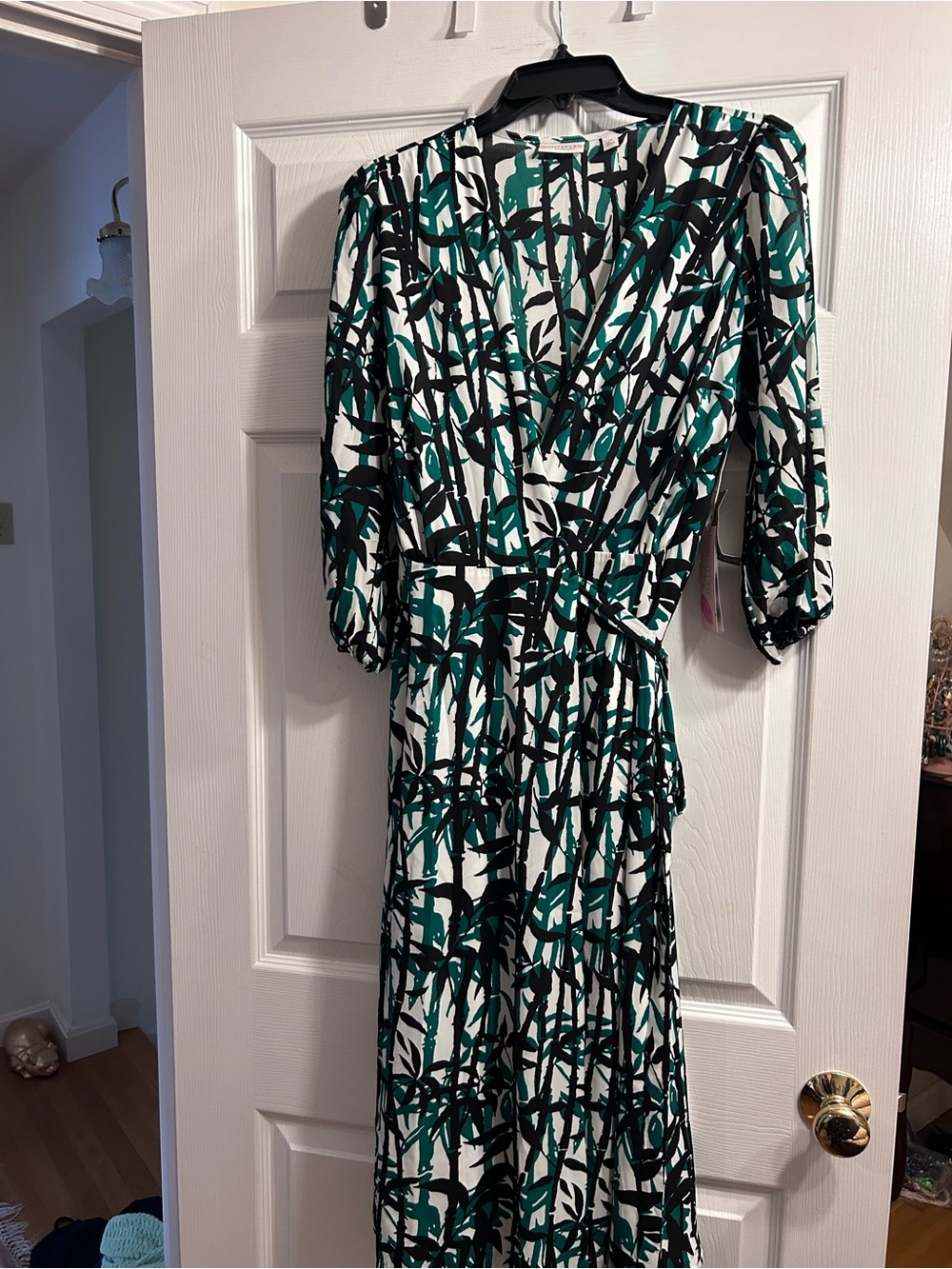 eva mendes for New York & Company White Dress with Teal and Black Abstract Print